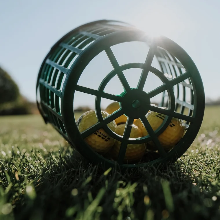 Ballkorb auf der Driving Range