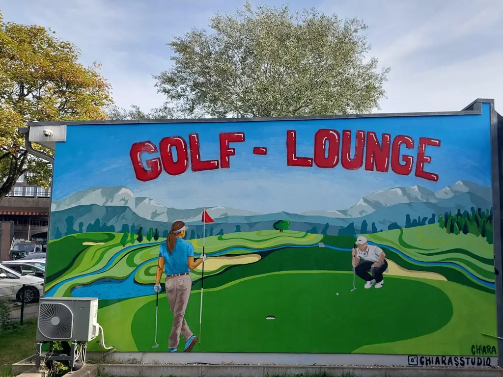 Golf-Wandbild an der BSV-Indoor-Golfhalle an der Wendenstraße